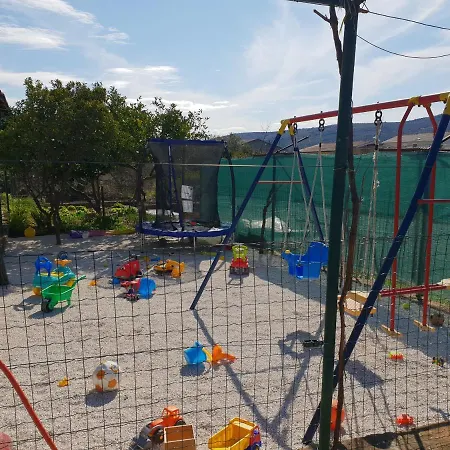 Mali Lovre Poljica (Trogir)