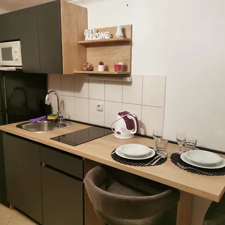 Mali Lovre Poljica (Trogir)